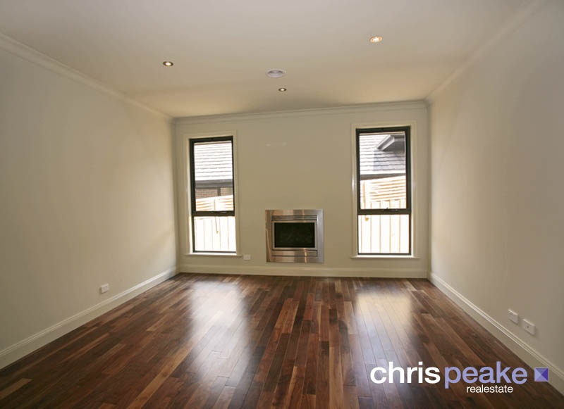 MODERN ELEGANCE Picture 2