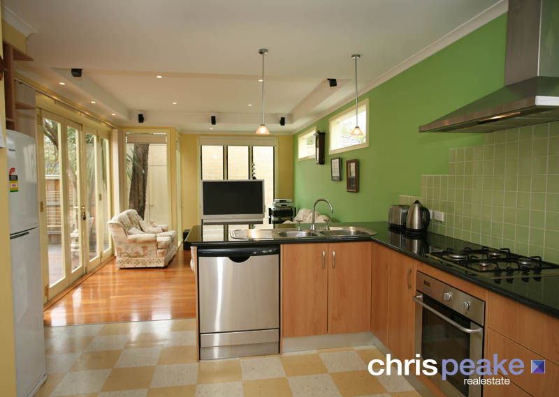 DARE TO BE DIFFERENT Picture 2