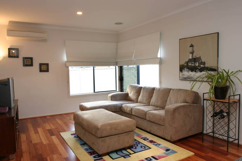 4 BEDROOMS IN LAKESIDE ESTATE Picture