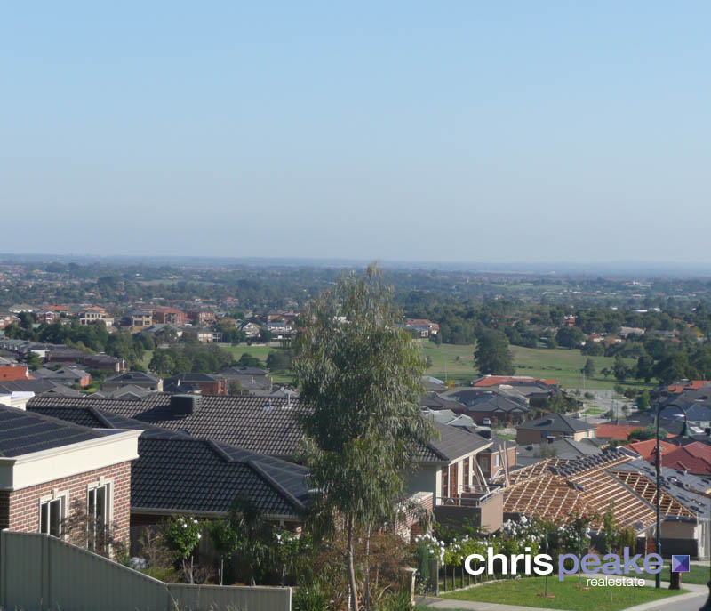 LOCATION & VIEWS!! Picture 3