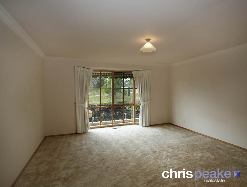 THIS HOME REALLY HAS THE LOT! Picture 3