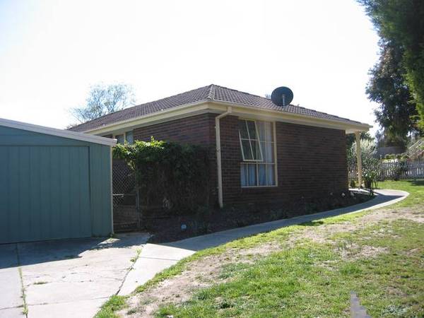 NEAT THREE BEDROOM HOME! Picture 2