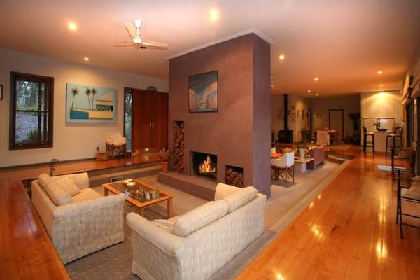 CREATIVE & CAPTIVATING Picture 2