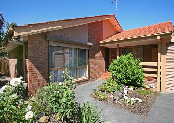 GLOUCESTER AVENUE GEM! Picture 1