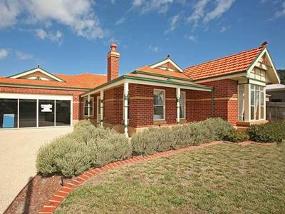 YESTERYEAR, INSTANTLY CAPTIVATING Picture