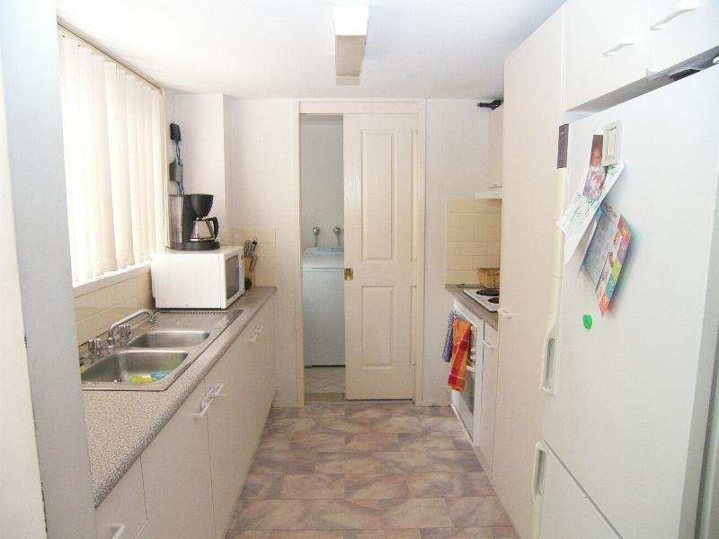 MOTIVATED VENDOR Picture