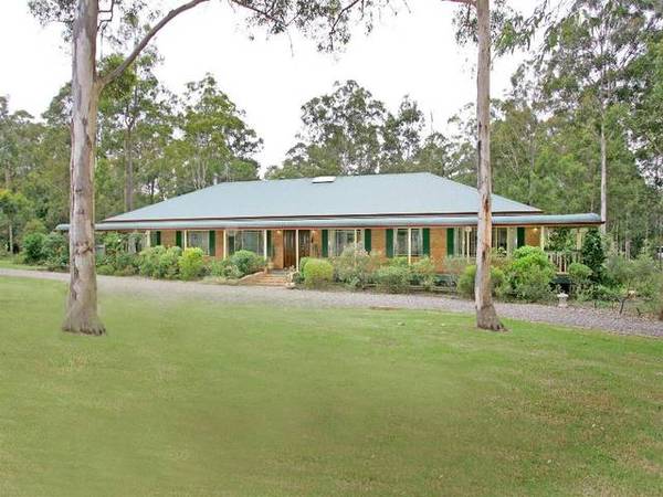 STYLE & SOPHISTICATION Picture 1