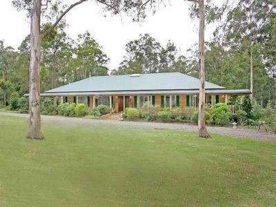 STYLE & SOPHISTICATION Picture