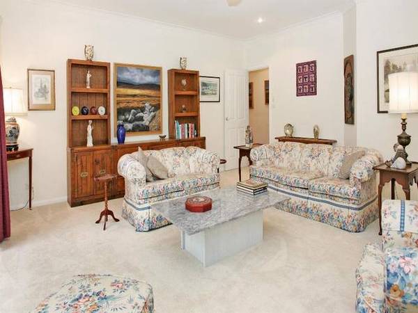 STYLE & SOPHISTICATION Picture 2