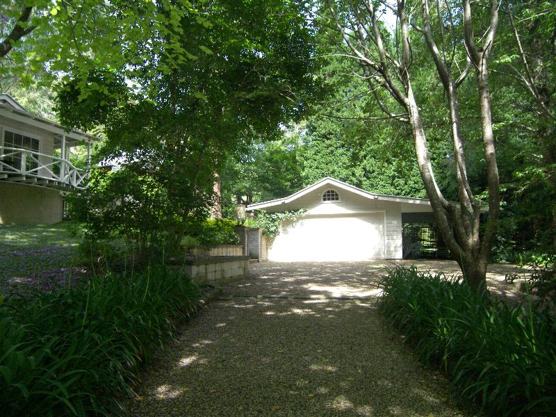 SPRING GULLY FARM Picture 2