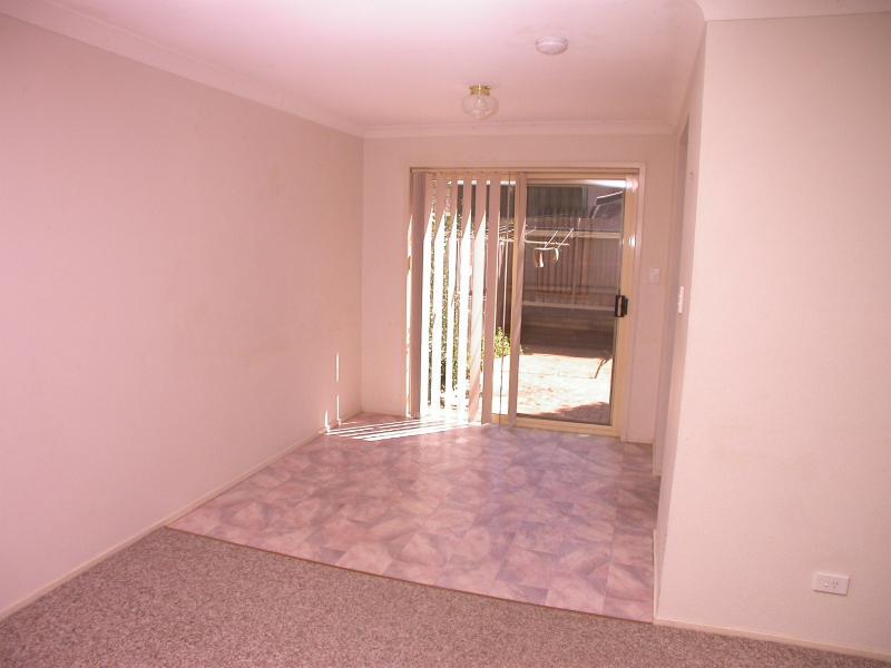 TIDY TOWNHOUSE Picture 3