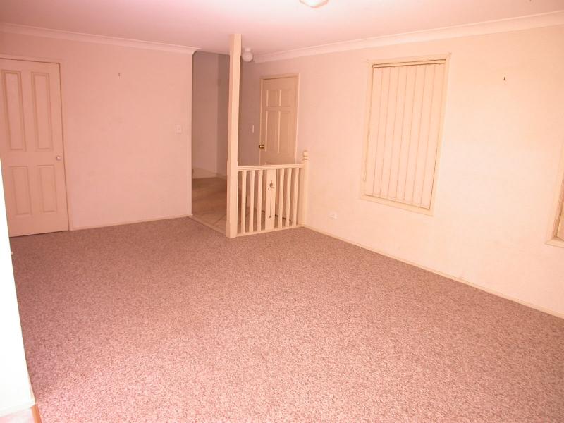 TIDY TOWNHOUSE Picture 2