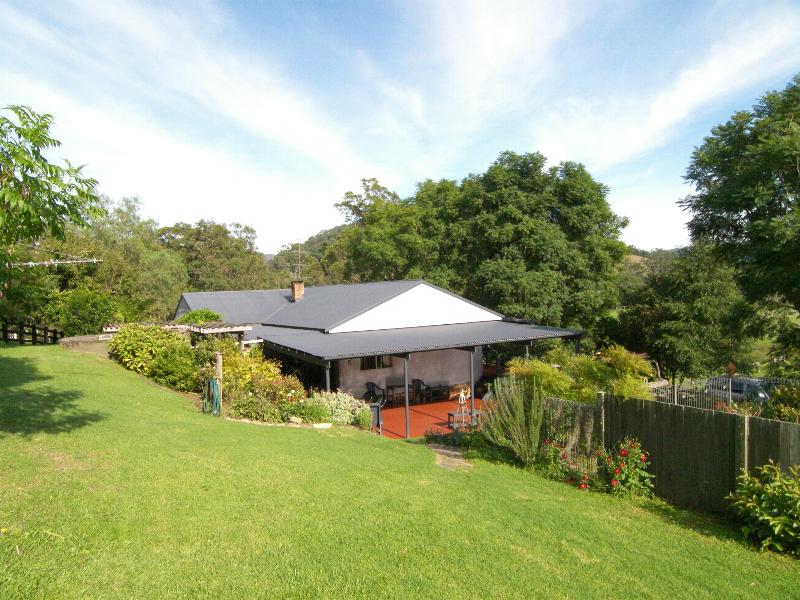 THE SIMPLE PLEASURES OF RURAL LIVING Picture 1