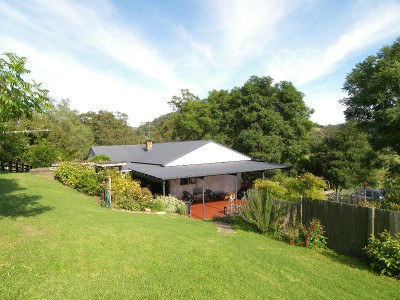 THE SIMPLE PLEASURES OF RURAL LIVING Picture