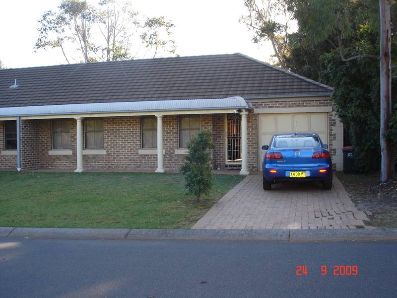 2/17 Brickendon Avenue, Mardi Picture 1