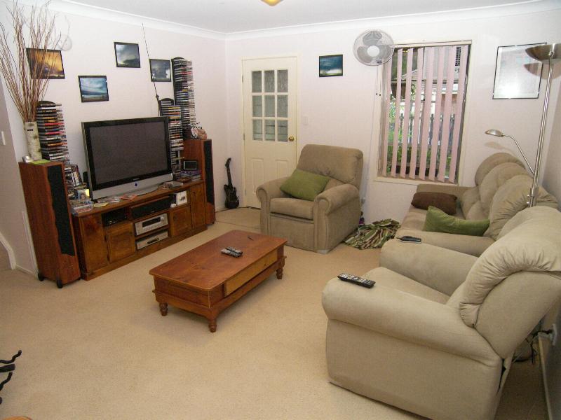 ATTRACTIVE DUPLEX Picture 2