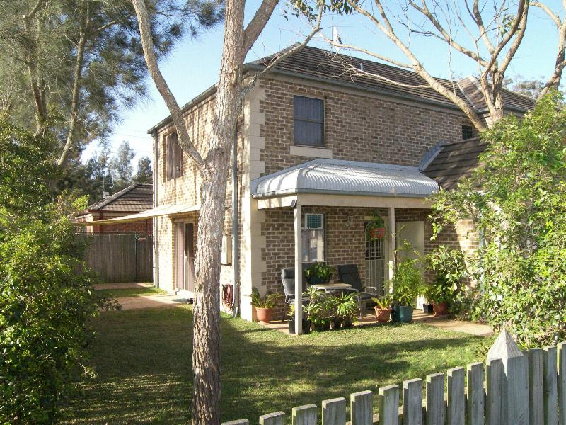 ATTRACTIVE DUPLEX Picture 1