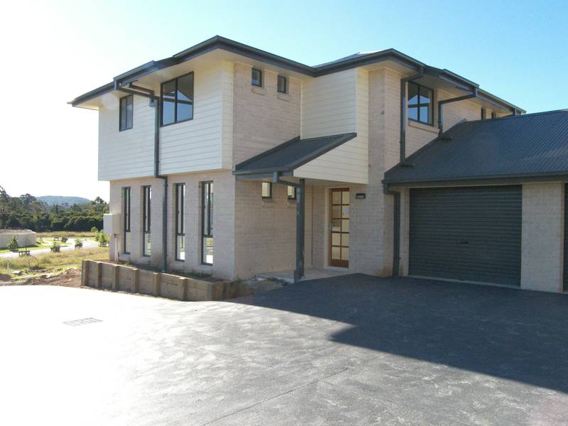 10 Kiah Way, Watanobbi Picture 1