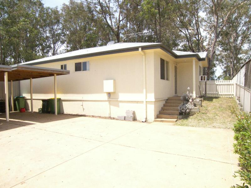 EASY LIVING Picture 1