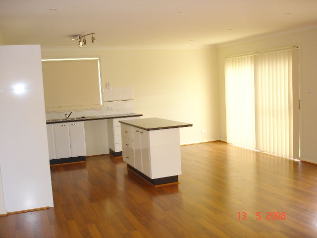 2/14 margaret Street, Wyong Picture 2