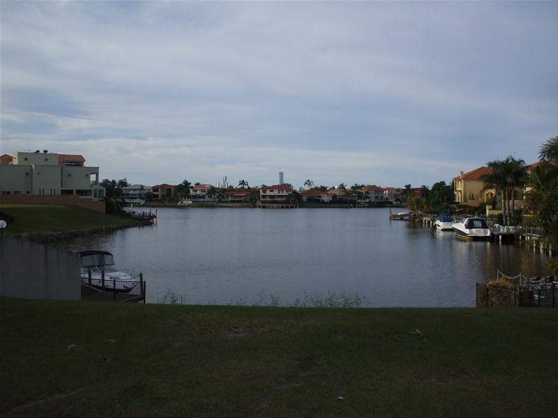 ISLE OF ISTANA - NORTH EAST WATERFRONT Picture 1