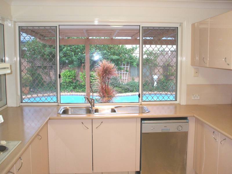 RECENTLY RENOVATED HOME BELOW MARKET VALUE Picture 3