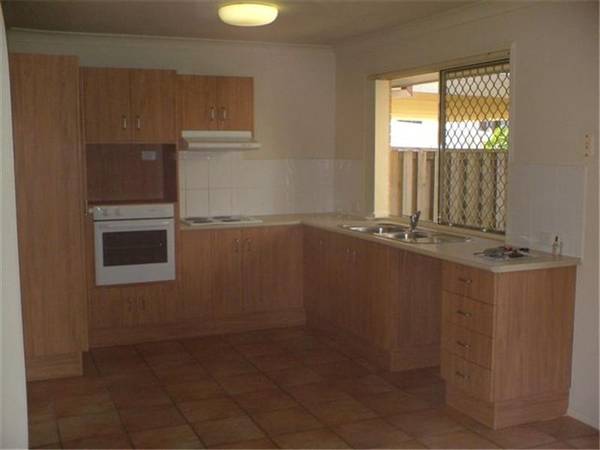 DUPLEX Neat as a PIN & a BARGAIN! Picture