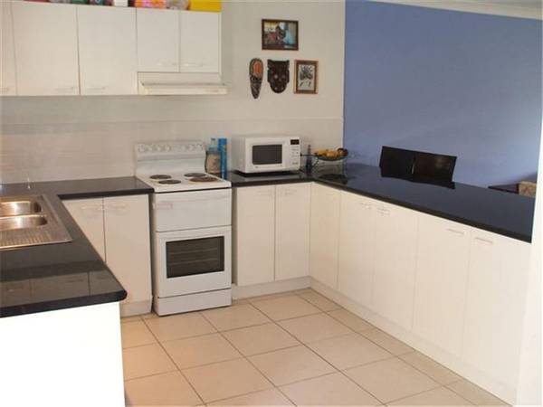 TOWN HOUSE BUYERS ALERT Picture 2