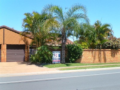 A SUPERB VILLA SPECIAL QUALITIES Picture