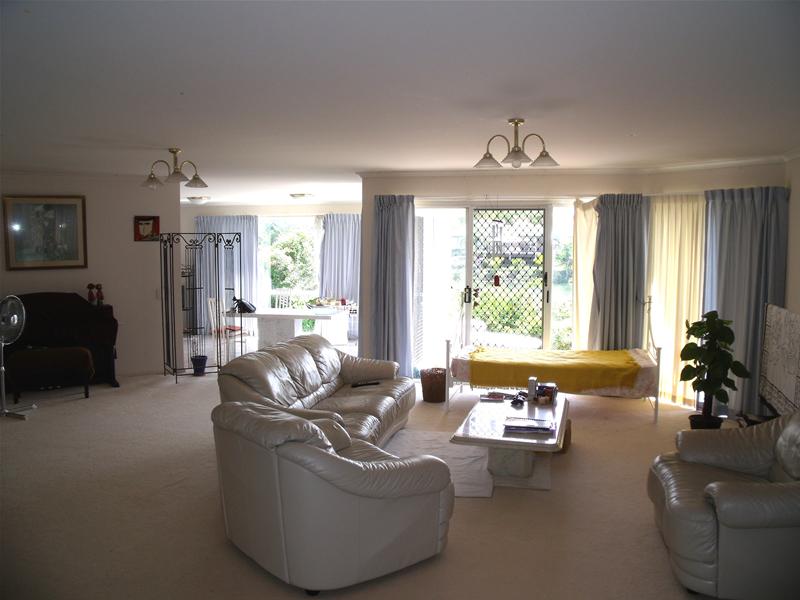 RENOVATOR'S DREAM. BRING A CHEQUE & A SLEDGEHAMMER Picture 3