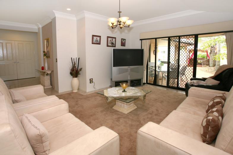 Where Life & Style Unite Picture 3