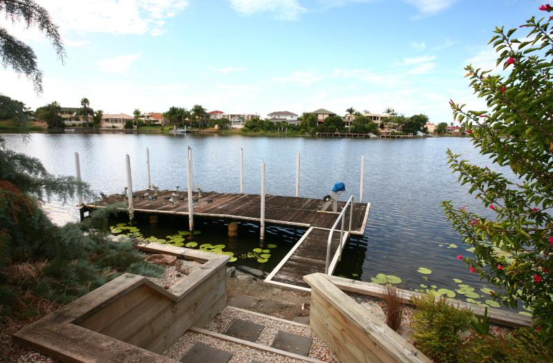 A FANTASTIC TREASURE TO BEHOLD! Picture 1