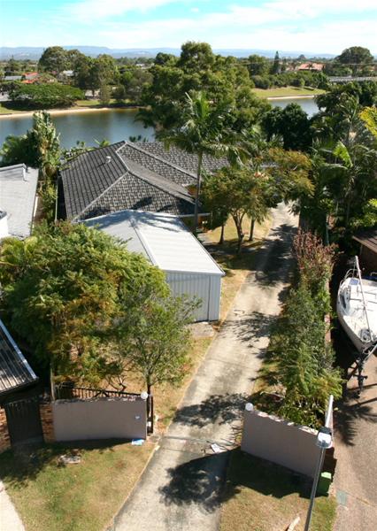 POINT POSITION
WALK TO BEACH Picture 1