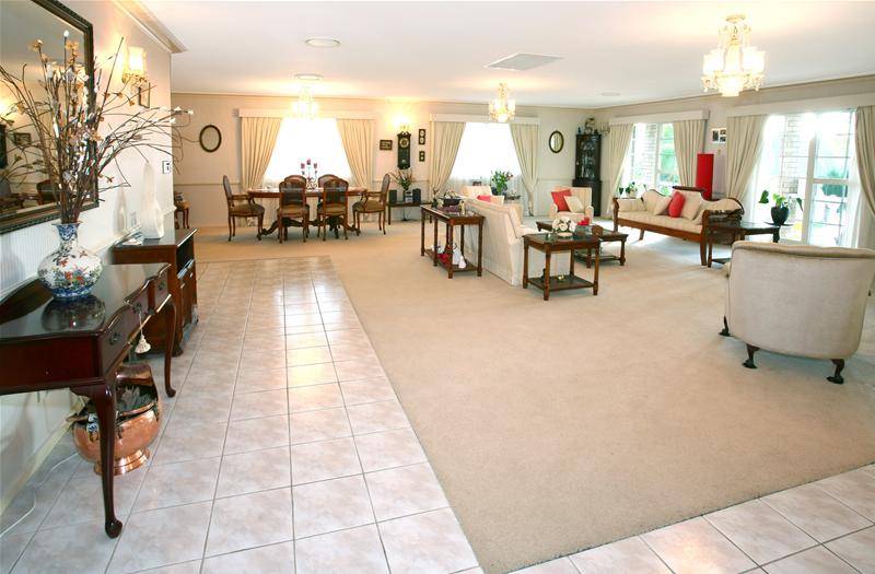 HIDDEN MOUNTAIN TOP SPLENDOUR Picture 2