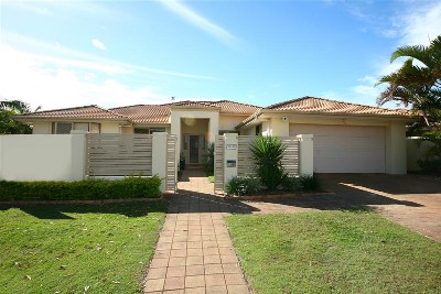 DRY BLOCK STUNNER
CLEAR ISLAND WATERS Picture