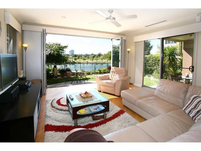 VENDOR PURCHASED ELSEWHERE
MUST BE SOLD! Picture 2