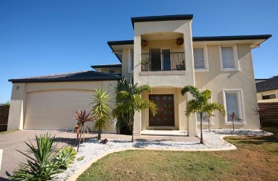 FANTASTIC FAMILY ABODE
WALK TO ROBINA TOWN CENTRE Picture