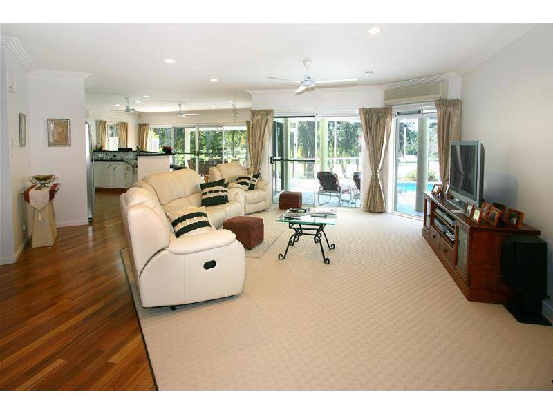 STAKE YOUR CLAIM ON ME! Picture 2