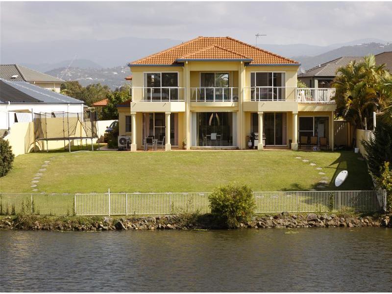 NORTH EAST WATERFRONT RENOVATOR
MUST SELL! Picture 3