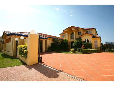 NORTH EAST WATERFRONT RENOVATOR
MUST SELL! Picture