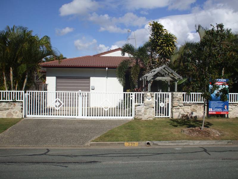 WATERFRONT!!! REDUCED PRICE - Picture 2