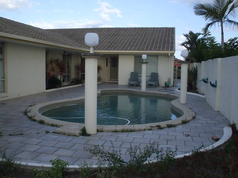 Family Size Home on the Water Front Picture 2