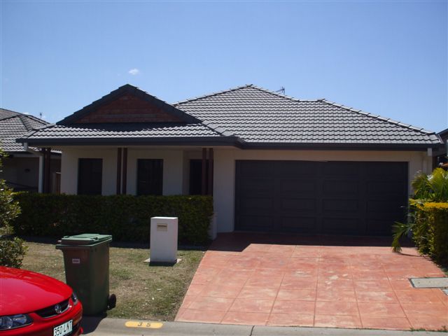 THE WOW FACTOR!! Modern Good Size Home Picture 1