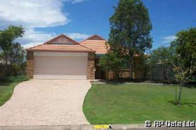 GREAT FAMILY HOME WITH AIR CON ..... outside pet considered Picture