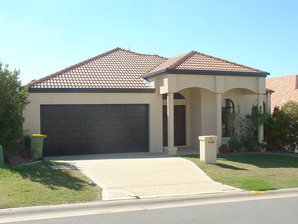 MODERN & STYLISH IN POPULAR DRESS CIRCLE AREA Picture 1