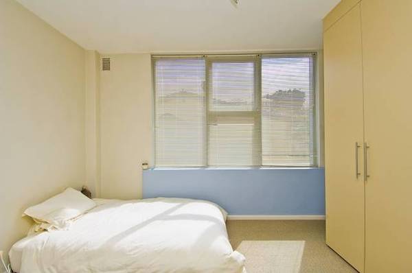 Chic Renovated Apartment in Outstanding Setting Picture 3