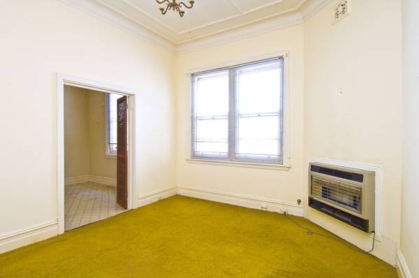 Superbly Positioned Semi - Great Potential Picture 2