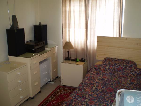 One bedroom apartment located in quiet location Picture 3