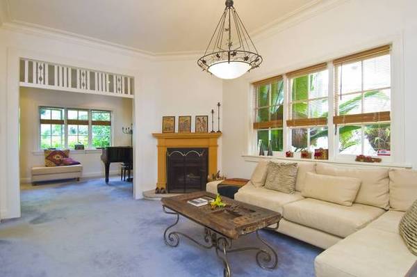 Outstanding Family Home / Entertainment at its Best Picture 3