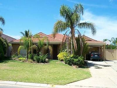 INSPIRING WOODVALE HOME Picture